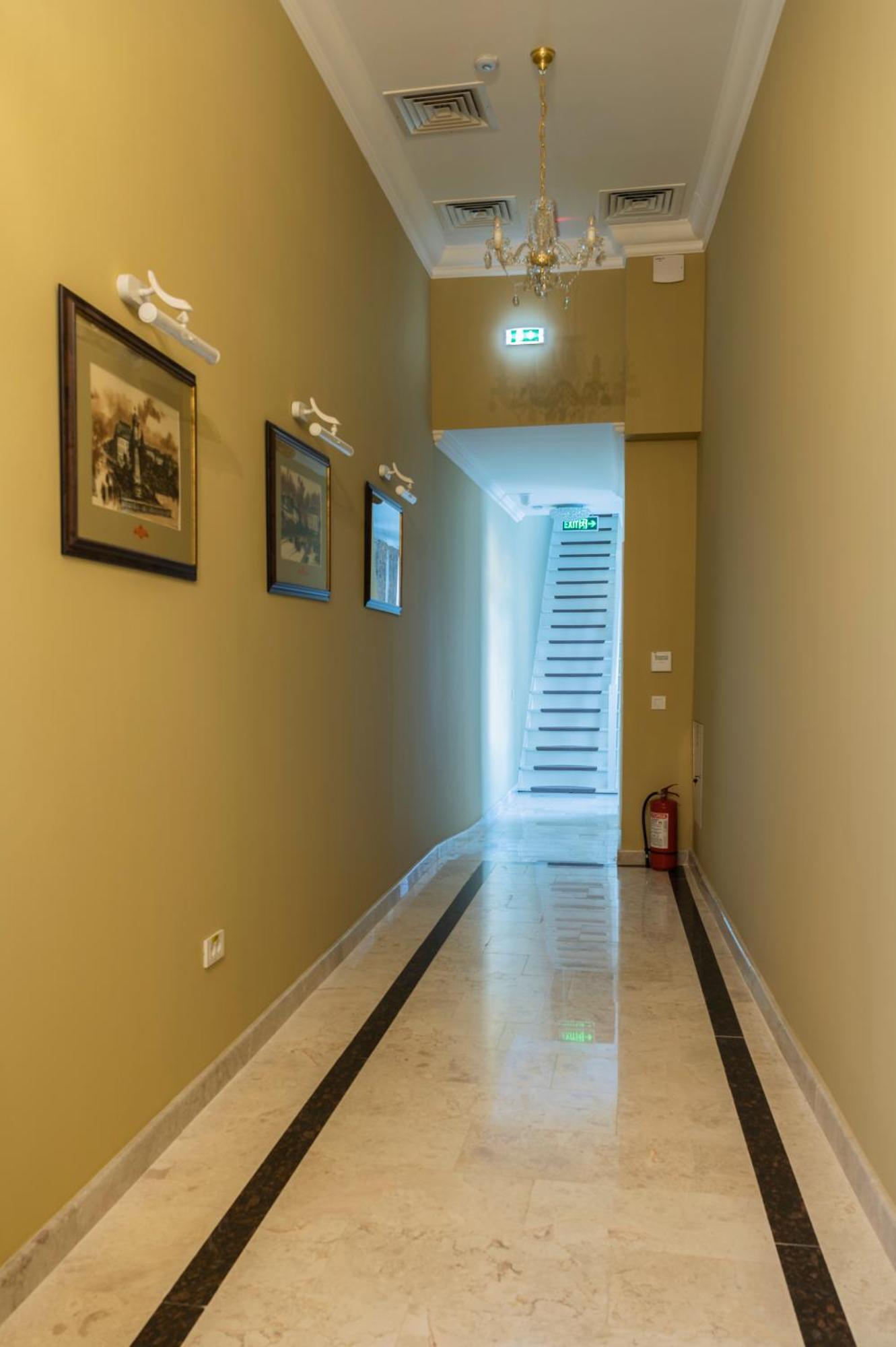 Sir Luxury Boutique Hotel Браїла Екстер'єр фото