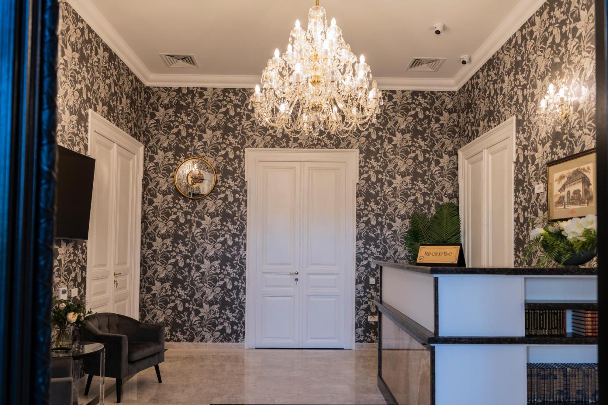 Sir Luxury Boutique Hotel Браїла Екстер'єр фото
